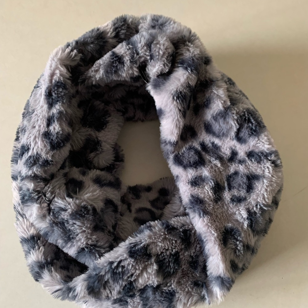 Soft Warm Velour Scarf.